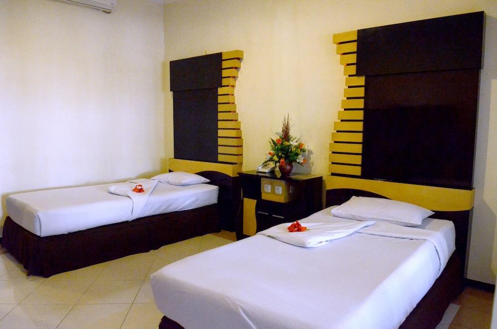 Hotel Pelangi Malang, Kayutangan Heritage Екстериор снимка