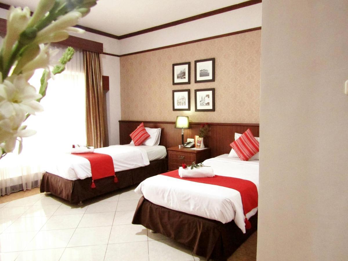 Hotel Pelangi Malang, Kayutangan Heritage Екстериор снимка