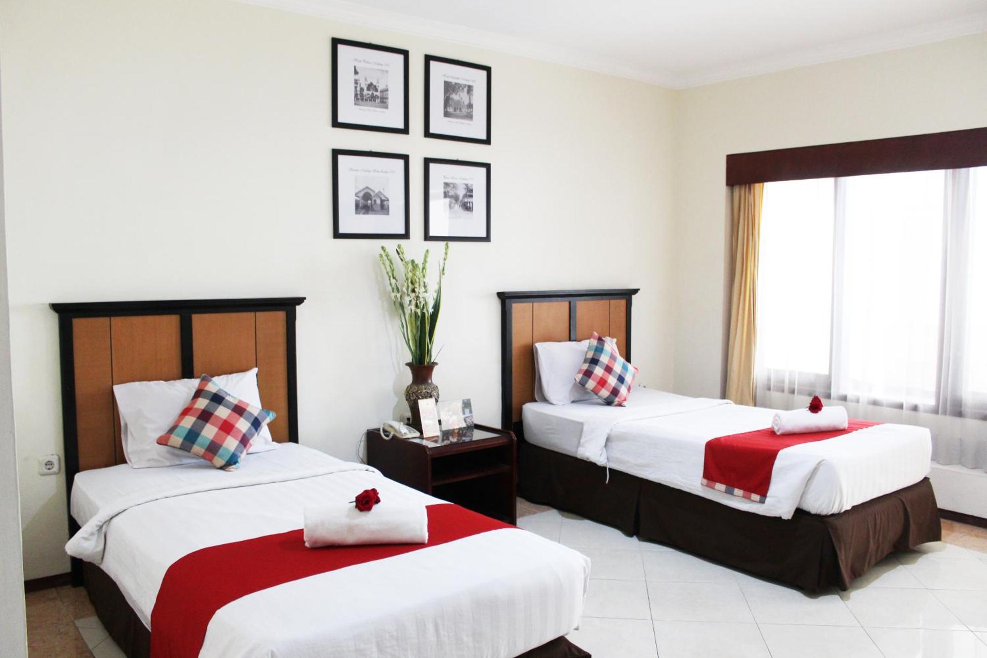 Hotel Pelangi Malang, Kayutangan Heritage Екстериор снимка