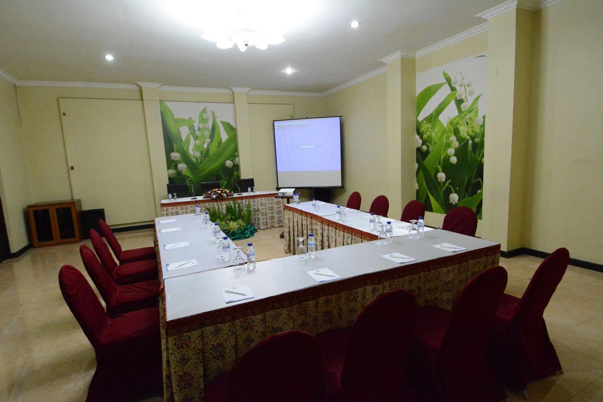 Hotel Pelangi Malang, Kayutangan Heritage Екстериор снимка